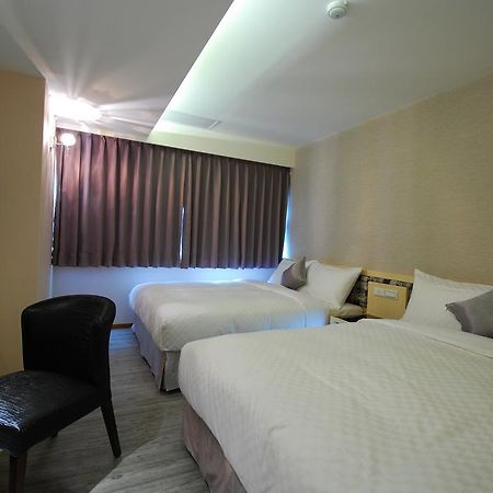 Hotel 欣欣旅店 à Taipei Extérieur photo