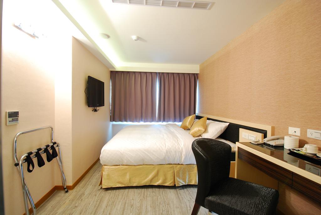 Hotel 欣欣旅店 à Taipei Chambre photo