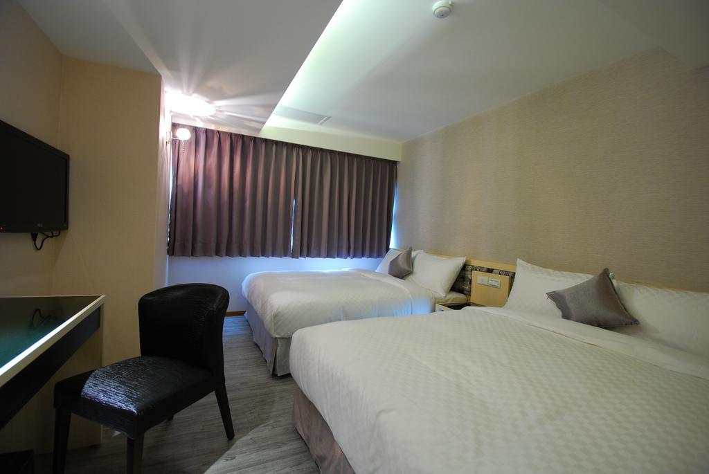 Hotel 欣欣旅店 à Taipei Extérieur photo
