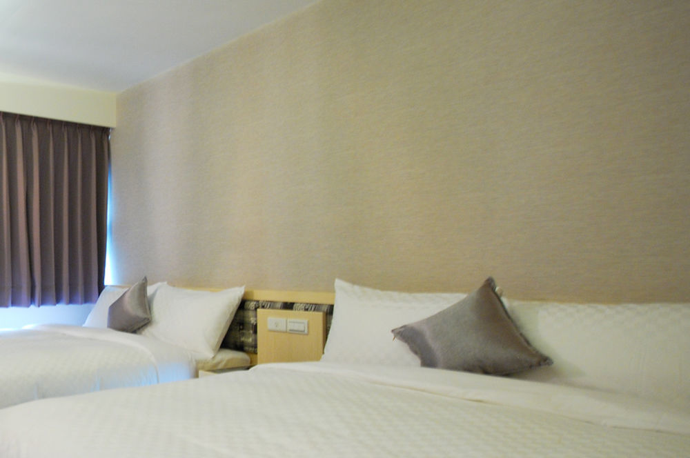 Hotel 欣欣旅店 à Taipei Extérieur photo