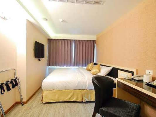 Hotel 欣欣旅店 à Taipei Extérieur photo